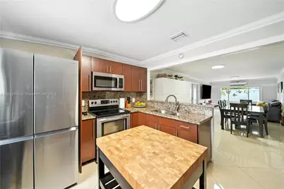 5005 E 6th Ave, Hialeah, FL 33013 - Photo 5