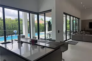 9600 SW 66th St, Miami, FL 33173 - Photo 11