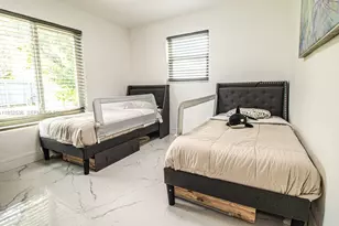 5601 SW 38th St, Davie, FL 33314 - Photo 7