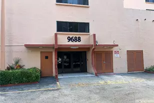 9688 Fontainebleau Blvd, Miami, FL 33172 - Photo 17