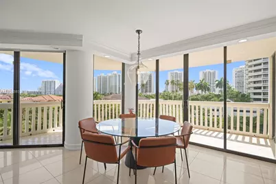 1000 W Island Blvd #504, Aventura, FL 33160 - Photo 1