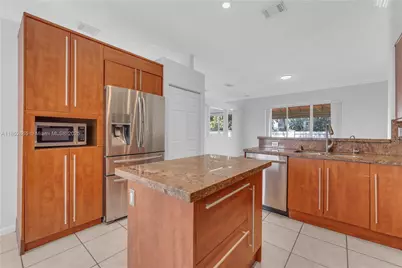 5355 SW 34th Way, Hollywood, FL 33312 - Photo 9