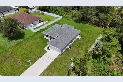 739 Sunrise Blvd, Lehigh Acres, FL 33974 - Photo 13