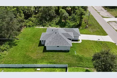 739 Sunrise Blvd, Lehigh Acres, FL 33974 - Photo 9