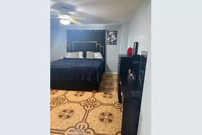 8040 Hampton Blvd #512, North Lauderdale, FL 33068 - Photo 9