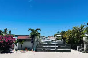 8 Grassy Rd, Key Largo, FL 33037 - Photo 1