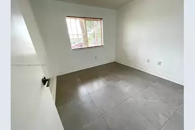 2721 SE 12th Pl #101, Homestead, FL 33035 - Photo 5