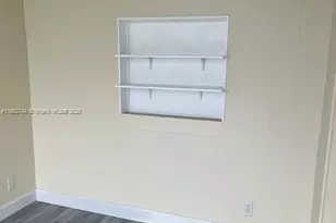 1000 Parkview Dr, Hallandale Beach, FL 33009 - Photo 25