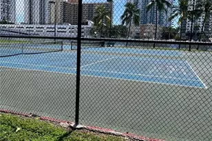 1000 Parkview Dr, Hallandale Beach, FL 33009 - Photo 13