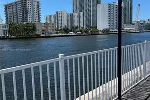 1000 Parkview Dr, Hallandale Beach, FL 33009 - Photo 9