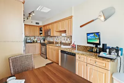 19101 NE 36th Ct #1602, Aventura, FL 33180 - Photo 7