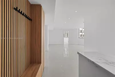 999 Brickell Bay Dr #904, Miami, FL 33131 - Photo 21