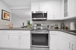 2851 NE 183rd St, Aventura, FL 33160 - Photo 15