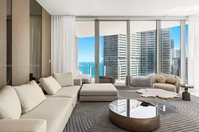 300 Biscayne Boulevard Way #3807W, Miami, FL 33131 - Photo 7