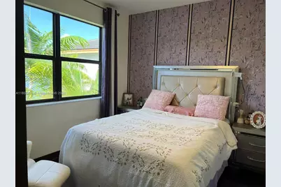 8910 NW 160th Ter, Miami Lakes, FL 33018 - Photo 9