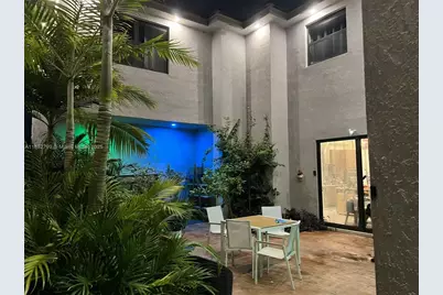 8910 NW 160th Ter, Miami Lakes, FL 33018 - Photo 11