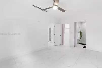 4205 E 10th Ave, Hialeah, FL 33013 - Photo 13