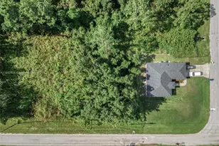 7922 Bernal Dr, Sebring, FL 33872 - Photo 1