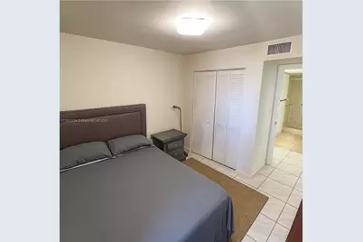 9686 Fontainebleau Blvd #402, Miami, FL 33172 - Photo 3