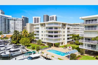 120 Golden Isles Dr #23B, Hallandale Beach, FL 33009 - Photo 31