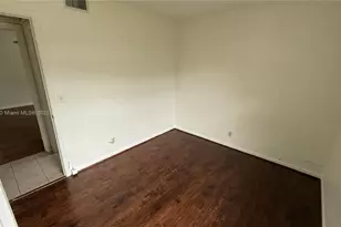 1032 Twin Lakes Dr, Coral Springs, FL 33071 - Photo 23