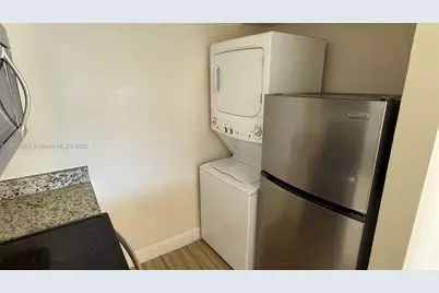 1006 Twin Lakes Dr #20-E, Coral Springs, FL 33071 - Photo 13