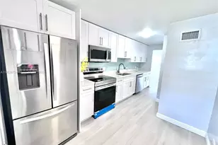 3660 NE 166th St, North Miami Beach, FL 33160 - Photo 5