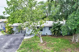 311 SW 68th Terrace, Pembroke Pines, FL 33023 - Photo 5