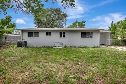 311 SW 68th Ter, Pembroke Pines, FL 33023 - Photo 27