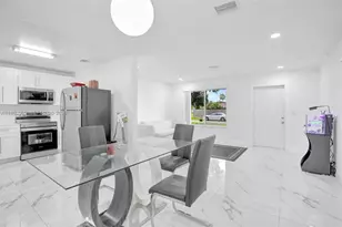 311 SW 68th Terrace, Pembroke Pines, FL 33023 - Photo 5