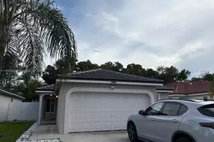 18336 NW 6th St, Pembroke Pines, FL 33029 - Photo 1