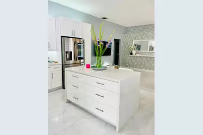 18336 NW 6th St, Pembroke Pines, FL 33029 - Photo 7