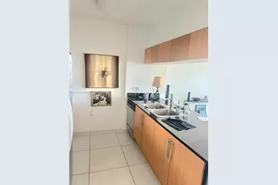 1750 N Bayshore Dr #PH-5411, Miami, FL 33132 - Photo 3