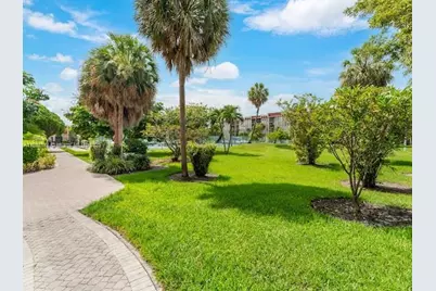 2101 Atlantic Shores Blvd #309, Hallandale Beach, FL 33009 - Photo 17