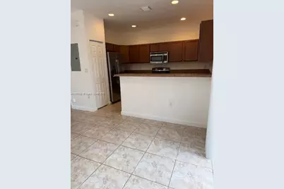 648 SE 32nd Ave #648, Homestead, FL 33033 - Photo 3