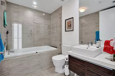 1100 Biscayne Blvd #3708, Miami, FL 33132 - Photo 15