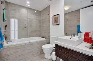 1100 Biscayne Blvd, Miami, FL 33132 - Photo 15