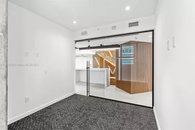 1300 Brickell Bay Dr #CU6, Miami, FL 33131 - Photo 23