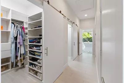 2438 Poinciana Ct, Weston, FL 33327 - Photo 37