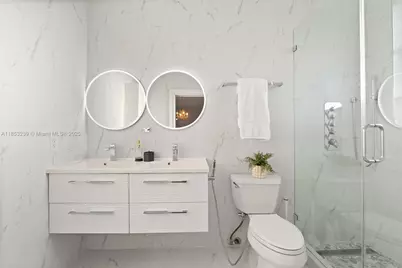 2438 Poinciana Ct, Weston, FL 33327 - Photo 71