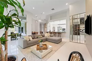 2438 Poinciana Ct, Weston, FL 33327 - Photo 9