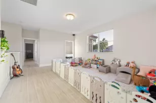 2438 Poinciana Ct, Weston, FL 33327 - Photo 61