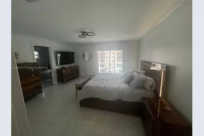 3915 NE 168th St #3915, North Miami Beach, FL 33160 - Photo 11