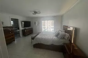 3915 NE 168th St, North Miami Beach, FL 33160 - Photo 11