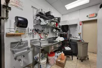 3942 Pembroke Rd, Hollywood, FL 33021 - Photo 13