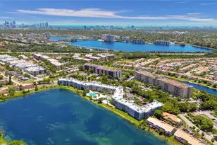 873 NE 195th St, North Miami Beach, FL 33179 - Photo 33