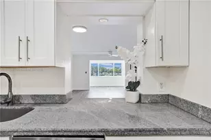 873 NE 195th St, North Miami Beach, FL 33179 - Photo 11