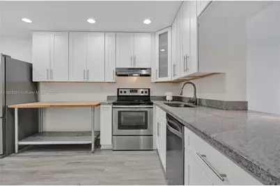 873 NE 195th St #309, North Miami Beach, FL 33179 - Photo 9