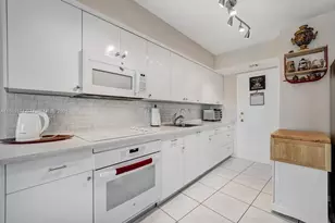 200 Diplomat Pkwy, Hallandale Beach, FL 33009 - Photo 15