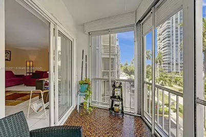 200 Diplomat Pkwy #423, Hallandale Beach, FL 33009 - Photo 23